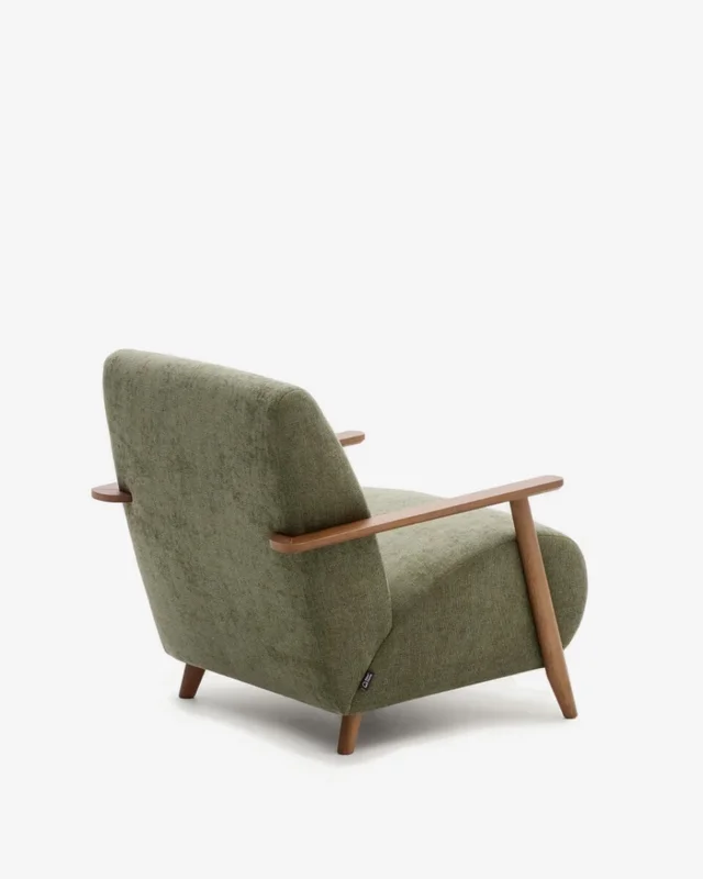 Butaca Meghan de chenilla - de chenilla verde y madera maciza de fresno con acabado nogal FSC Mix Credit en Beige - Butacas, banquetas y puffs, Uruguay | Kavehome, vista 8