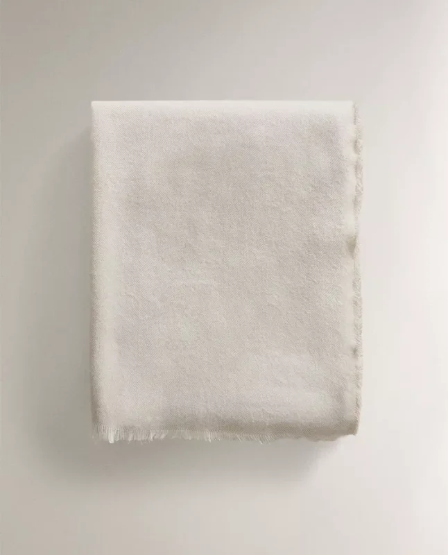 MANTA LIGERA FLECOS en Blanco - Textiles, Uruguay | Zara Home, vista 5