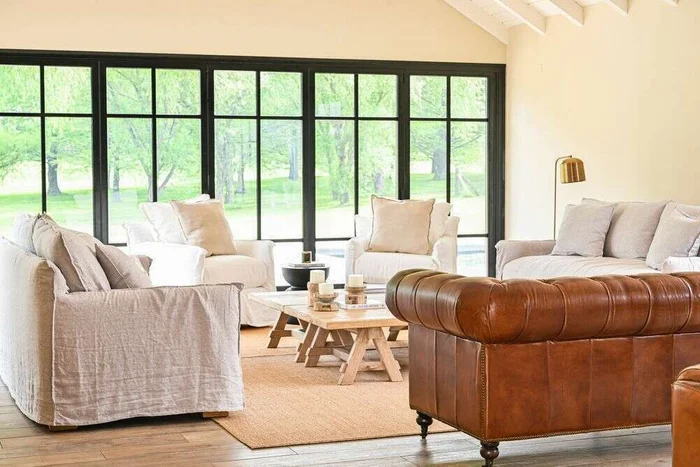 SILLON CHESTERFIELD CUERO ITALIANO - 3 CUERPOS en Marrón - Sillones y sofás, Uruguay | La Iberica, vista 30