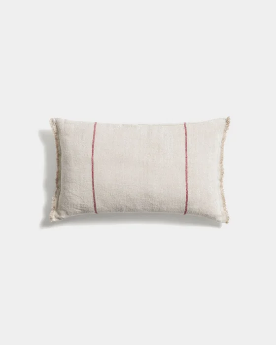 Almohadón Lidore en lino beige con rayas rojas en contraste 30 x 50 cm en Beige - Textiles, Uruguay | Kavehome