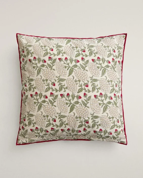 FUNDA COJÍN FLORES FRESAS en Multicolor - Textiles, Uruguay | Zara Home, vista 4