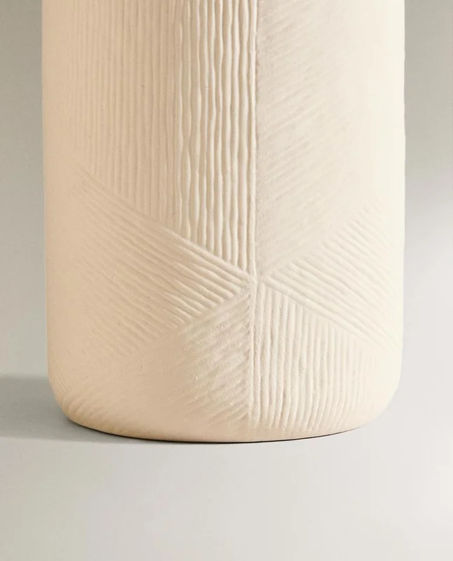 JARRÓN CERÁMICA TEXTURA en Beige - Jarrones, Uruguay | Zara Home, vista 4