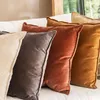 ALMOHADON TERCIOPELO GRIS - 55 X 55 CMS en Gris - Textiles, Uruguay | La Iberica, vista 12 de 12