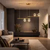 Colgante led lineal cuatro esferas dorado 28W en Dorado - Lámparas colgantes, Uruguay | Iluminica, vista 5 de 6