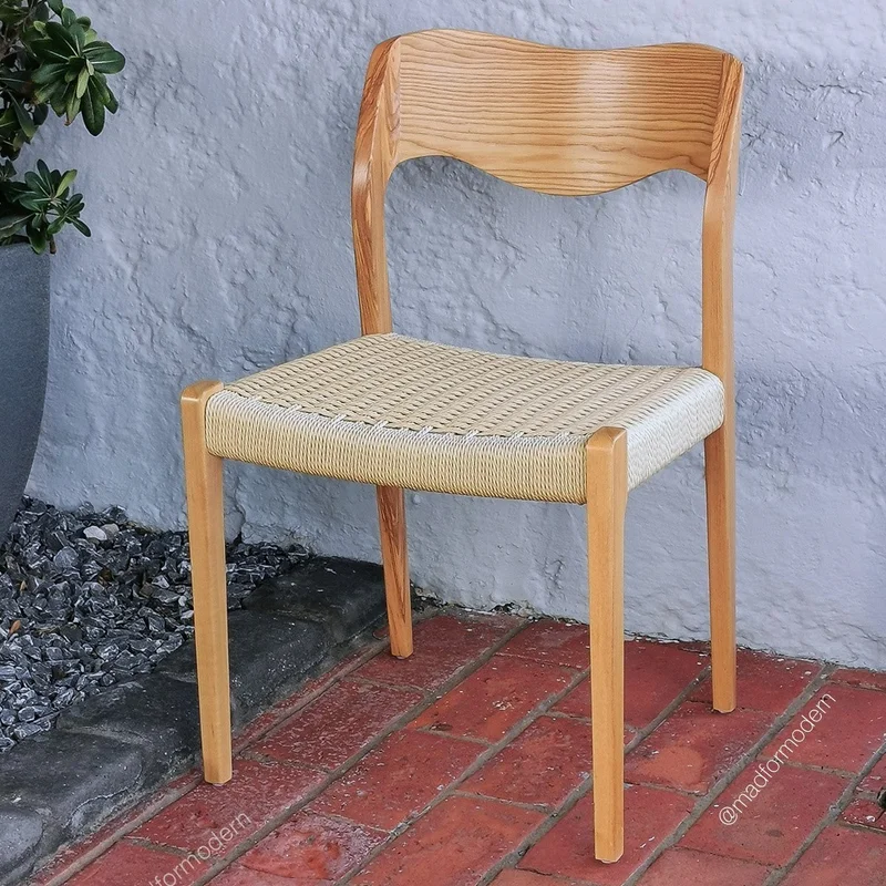 Number 71 | Niels Otto Møller en Madera natural - Sillas, Uruguay | Mad for Modern, vista 4