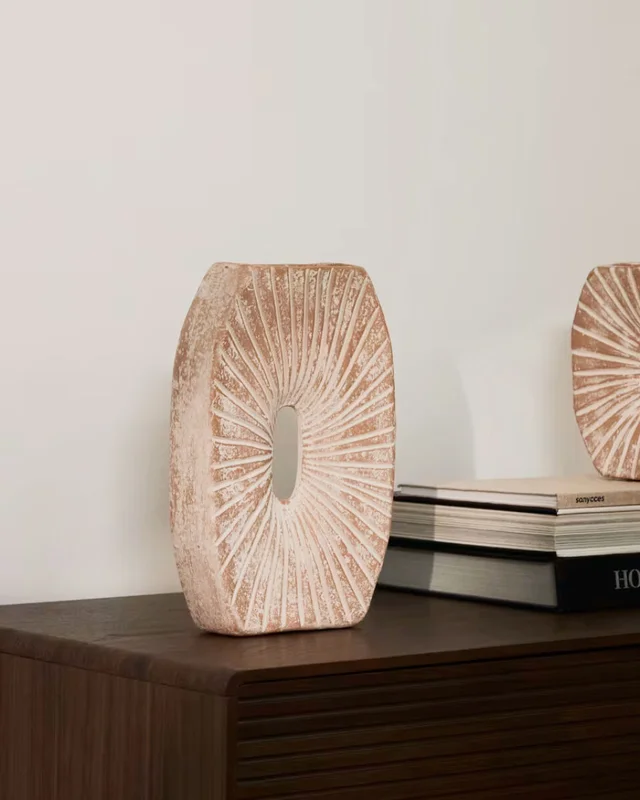 Jarrón Valura de papel maché rosa y beige - 31 cm - Jarrones, Uruguay | Kavehome, vista 3
