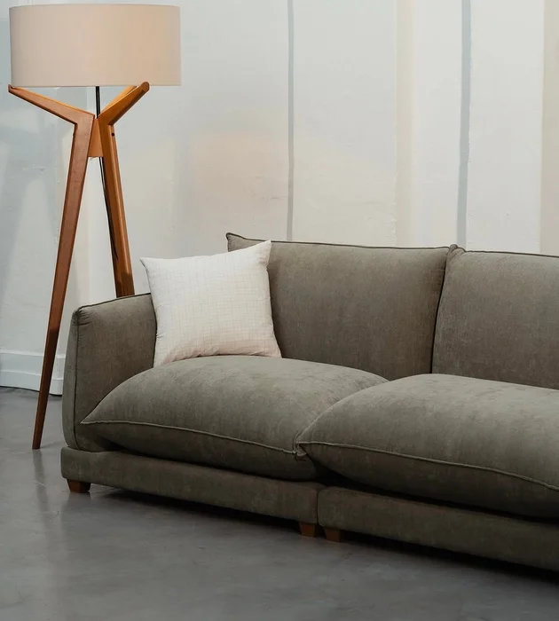 Sofá Marenco 3 Cuerpos (220cm) EASY CLEAN – Verde en Gris - Sillones y sofás, Uruguay | Berna Home, vista 4