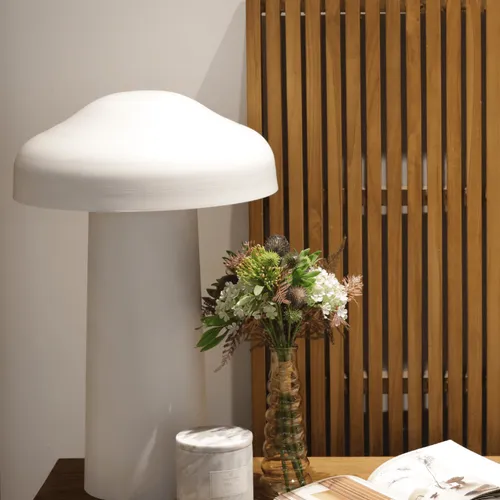 L.MESA CHAMPI H49 en Blanco - Lámparas de mesa, Uruguay | Masinfinito Casa