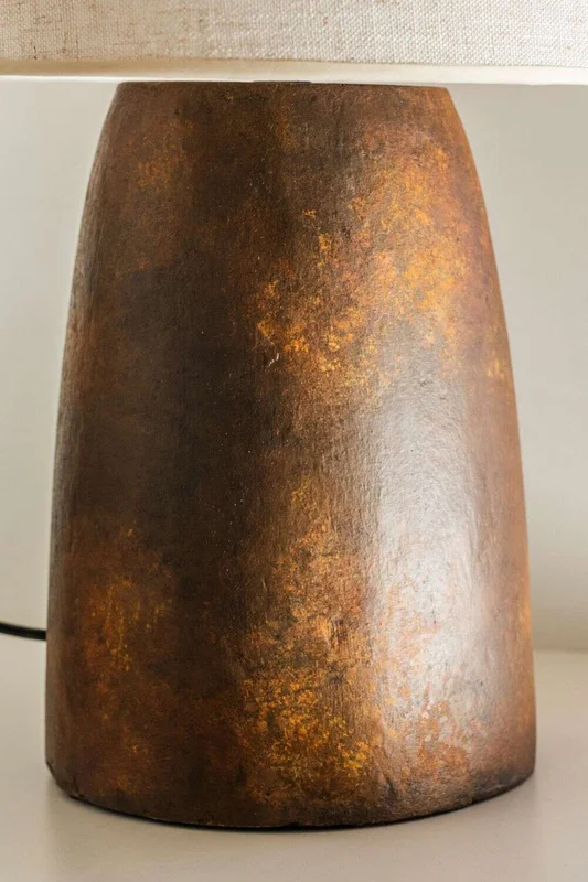 LAMPARA INES - OXIDO en Marrón - Lámparas de mesa, Uruguay | La Iberica, vista 3