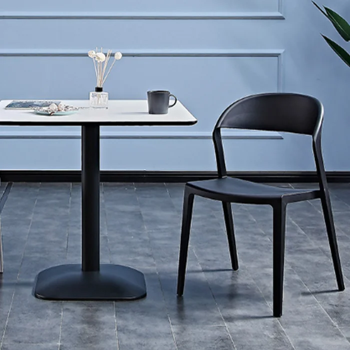 Silla Linna en Negro - Sillas, Uruguay | Seppia
