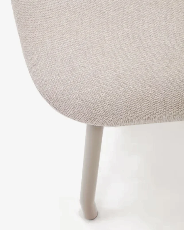 Reposapiés Belina de chenilla - beige con reposapiés y acero con acabado blanco en Beige - Butacas, banquetas y puffs, Uruguay | Kavehome, vista 4