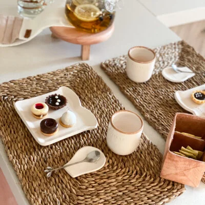 Kit desayuno con vaso de cerámica, apoya cucharas, plato y cucharita en Beige - Decoración, Uruguay | Dreams On Time, vista 7