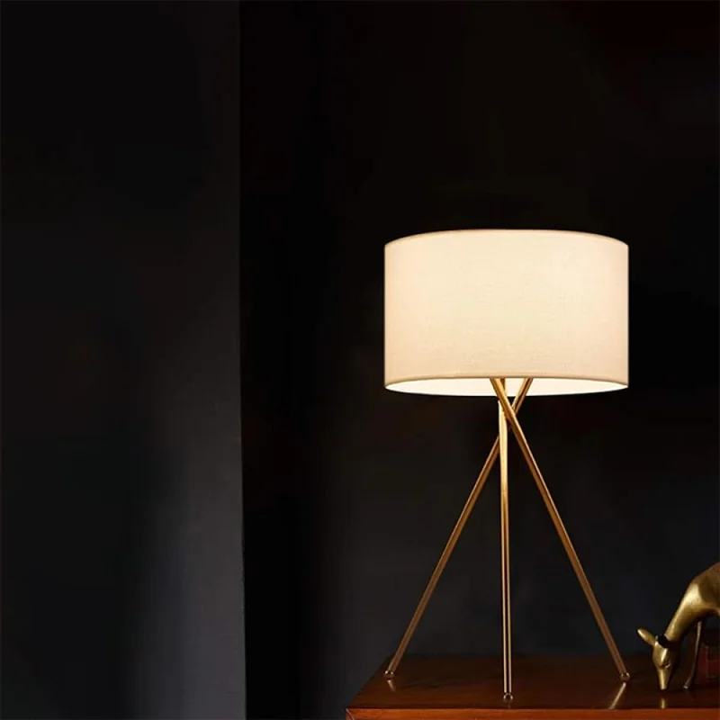 Lámpara de Mesa Oregón Dorado en Amarillo - Lámparas de mesa, Uruguay | Serlux, vista 4