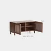 Zapatero Beyla 2 puertas de chapa y madera maciza de fresno con acabado tono nogal 98,5 cm en Marrón - Butacas, banquetas y puffs, Uruguay | Kavehome, vista 6 de 7