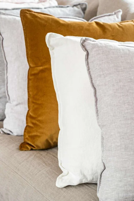 ALMOHADON PAZ - LINO BLANCO - 55 X 55 en Blanco - Textiles, Uruguay | La Iberica, vista 3