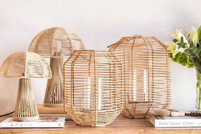 LAMPARA HONGUITO CUERDA - ALTURA 28 CMS en Madera natural - Lámparas de mesa, Uruguay | La Iberica, vista 2