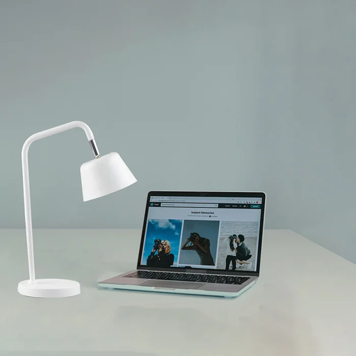 Lámpara de Mesa Lisbon Blanco en Blanco - Lámparas de mesa, Uruguay | Serlux, vista 2
