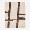 Alfombra Hadin jacquard gráfico de lana blanca y negro 160 x 230 cm en Beige - Textiles, Uruguay | Kavehome, vista 1 de 6