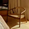 Butaca Derile de madera maciza de roble acabado nogal y cuerda de papel beige en Marrón - Butacas, banquetas y puffs, Uruguay | Kavehome, vista 2 de 10