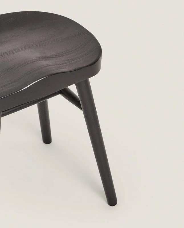 TABURETE MADERA PINO en Negro - Sillas, Uruguay | Zara Home, vista 4