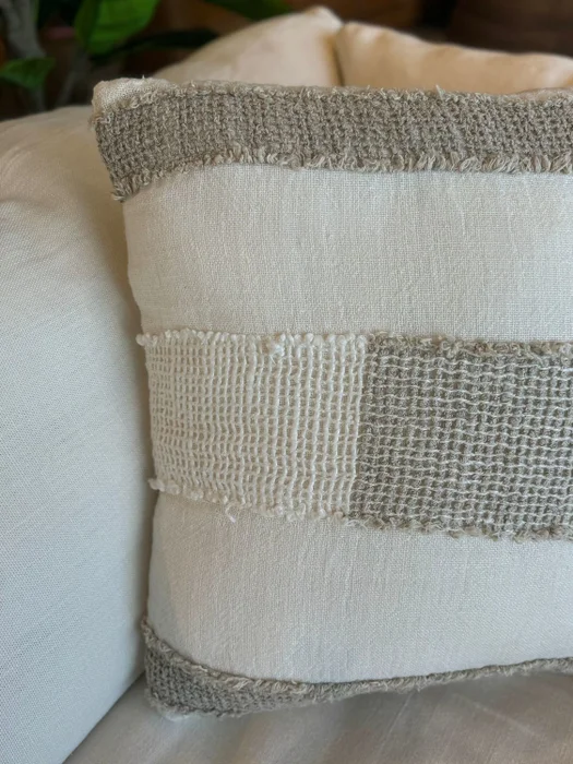 ALMOHADON RUSTICO BLANCO Y NATURAL en BLANCO Y NATURAL - Textiles, Uruguay | Más Infinito Casa, vista 2