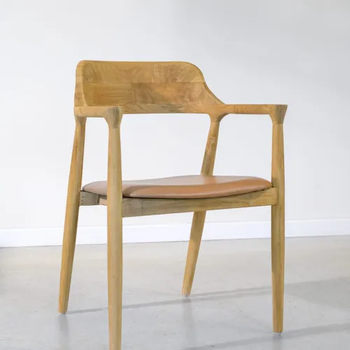 Silla en teca y cuero en Madera natural - Sillas, Uruguay | Entrecasa