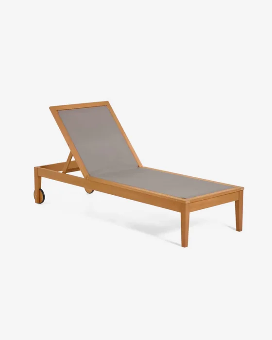 Reposera de exterior Caterin - de madera maciza de eucalipto en color gris en Gris - Muebles, Uruguay | Kavehome