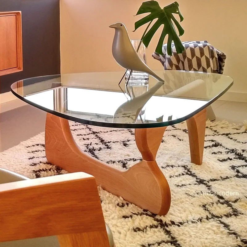 Noguchi Coffee Table | Isamu Noguchi en Madera natural - Mesas de living, Uruguay | Mad for Modern, vista 6