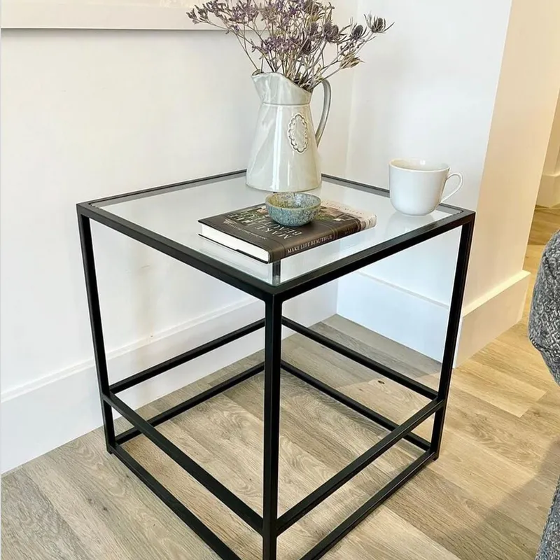Mesa Auxiliar De Metal Aria Glass en Negro - Mesas de arrimo, Uruguay | Treehouse Deco