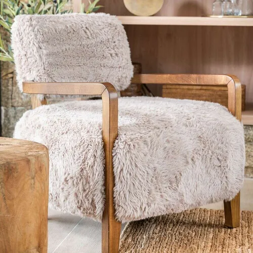 BUTACA WOOLY - WALNUT Y PELO LARGO en Beige - Butacas, banquetas y puffs, Uruguay | La Iberica