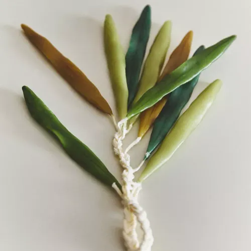 PACK VELAS DECORATIVAS HOJA (PACK DE 9) en Verde - Velas y Portavelas, Uruguay | Zara Home