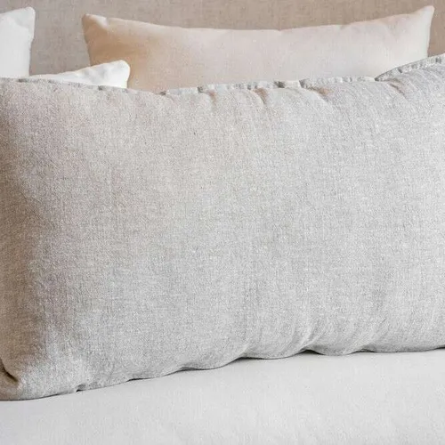 ALMOHADON PAZ - LINO CRUDO - 70 X 43 en Off-white - Textiles, Uruguay | La Iberica