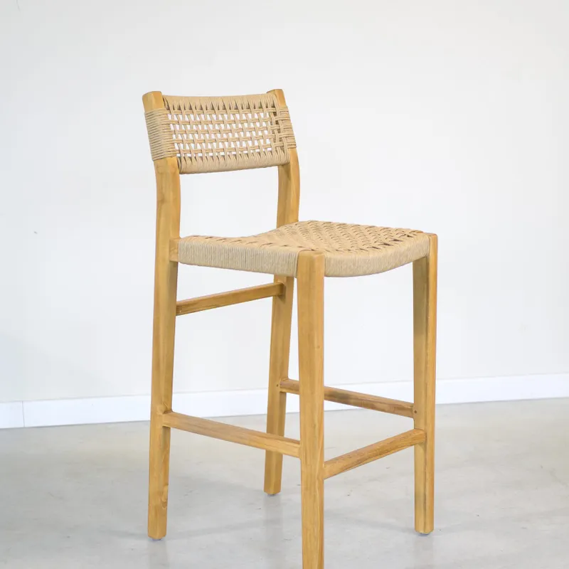 Banqueta en teca y loom sintético - Butacas, banquetas y puffs, Uruguay | Entrecasa