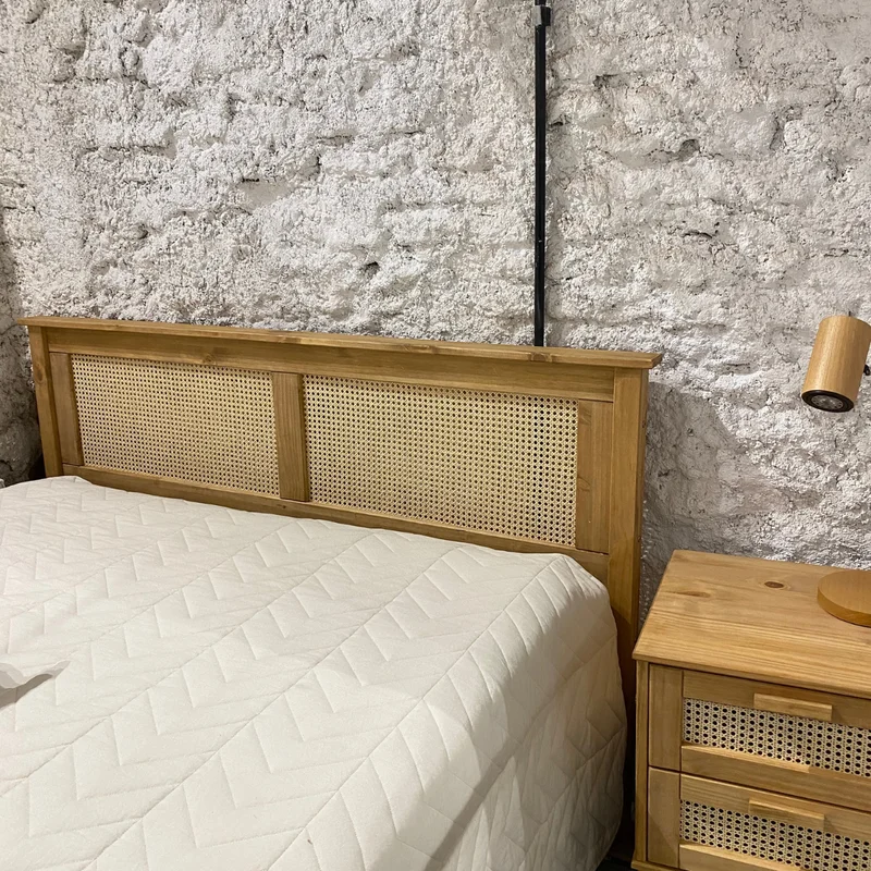 Respaldo de Madera de Pino y Rattán Natural – Linea Yakarta en Madera natural - Respaldos de cama, Uruguay | Berna Home, vista 4