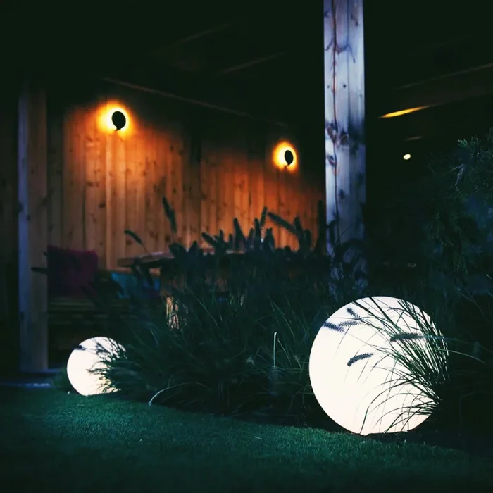 Luminaria de Exterior Garden Ball Medium IP44 en Blanco - Lámparas de pie, Uruguay | Serlux, vista 8