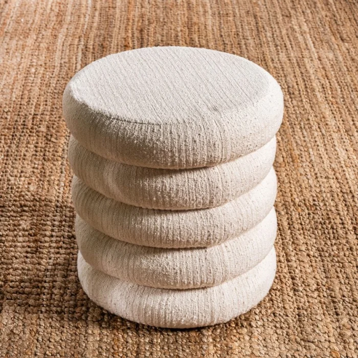 Puff Andria en blanco está elaborado - Butacas, banquetas y puffs, Uruguay | Aihaus
