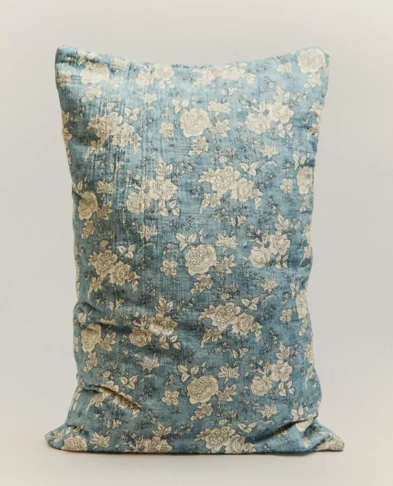 FUNDA COJÍN FLORAL - Textiles, Uruguay | Zara Home