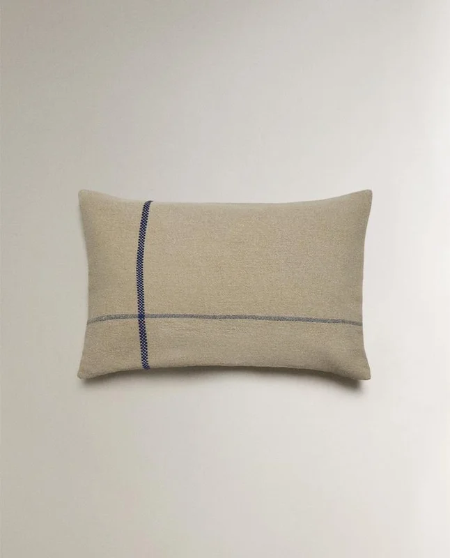 FUNDA COJÍN LÍNEA CONTRASTE en Beige - Textiles, Uruguay | Zara Home, vista 3