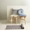 Almohadón KUGLEASK Ø40 terciopelo celeste en Azul - Textiles, Uruguay | JYSK, vista 4 de 5