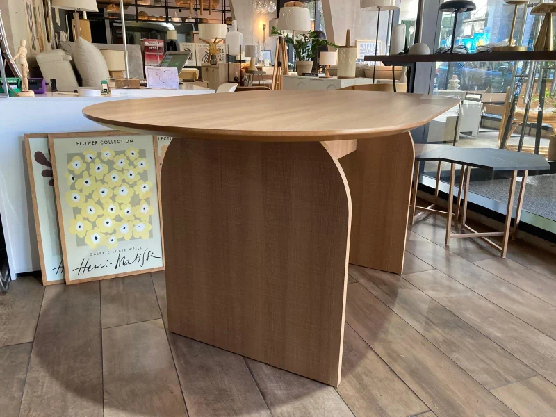 Mesa de Comedor Ovalada Arco 160 x 90 – Marrón Claro en Madera natural - Mesas de comedor, Uruguay | Berna Home, vista 7