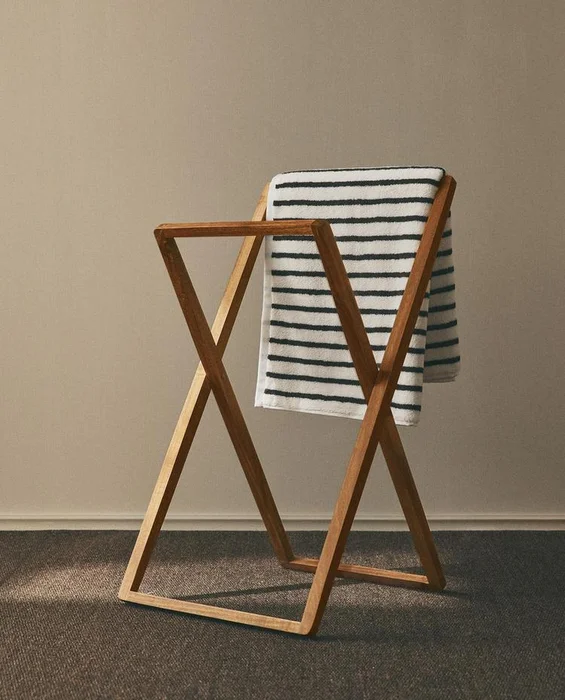 TOALLERO MADERA ACACIA en Madera natural - Cómodas, Uruguay | Zara Home