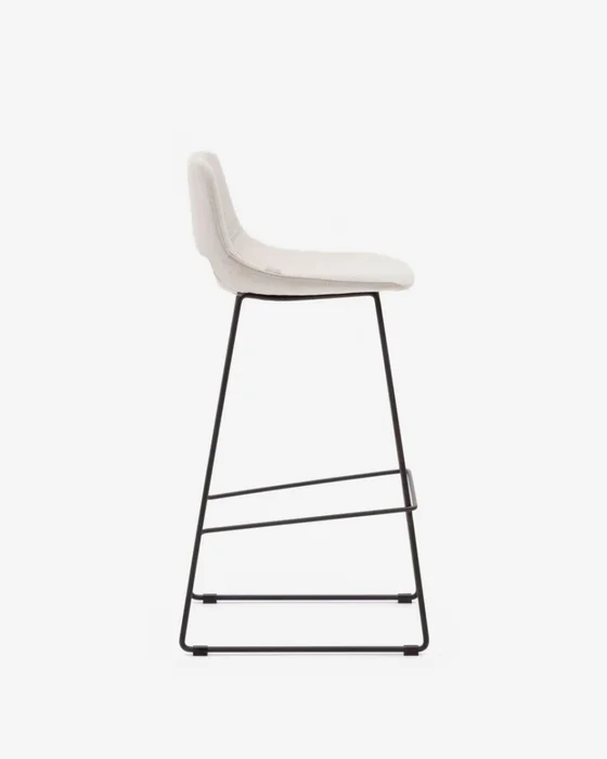 Taburete Zahara - beige y acero con acabado negro altura 76 cm en Marrón - Butacas, banquetas y puffs, Uruguay | Kavehome, vista 7