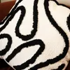 Almohadón formas - negro - Textiles, Uruguay | Buho Store, vista 2 de 2