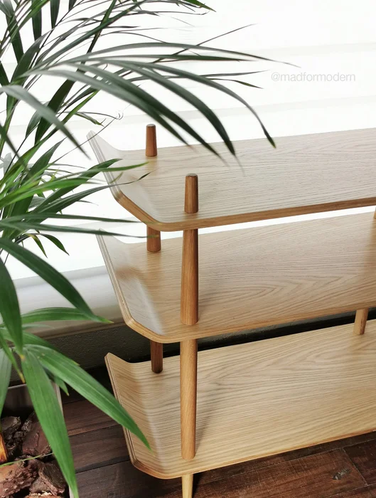 Lutjens ”Bentwood” Shelves en Madera natural - Bibliotecas, Uruguay | Mad for Modern, vista 3