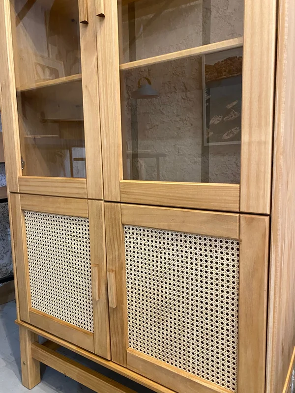 Cristalero 4 Puertas Madera de Pino y Rattan Natural – Linea Yakarta – CON DETALLE en Madera natural - Aparadores y recibidores, Uruguay | Berna Home, vista 6