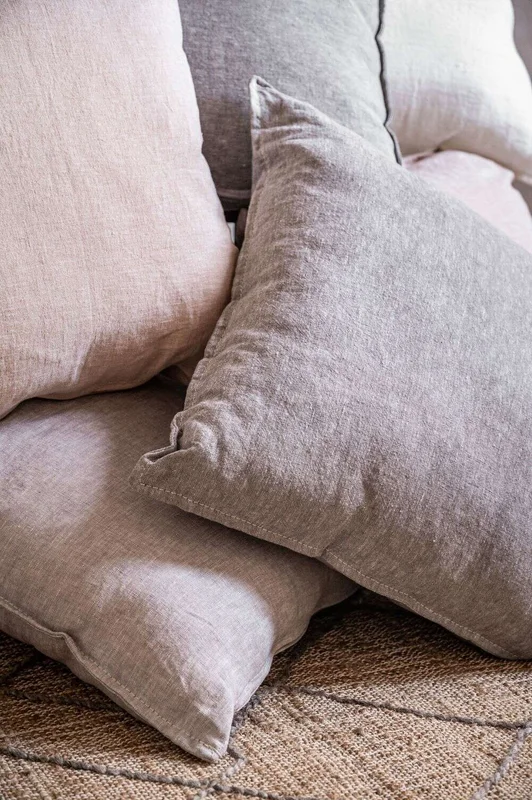 ALMOHADON PAZ - LINO GRIS MEDIO - 55 X 55 en Gris - Textiles, Uruguay | La Iberica, vista 7