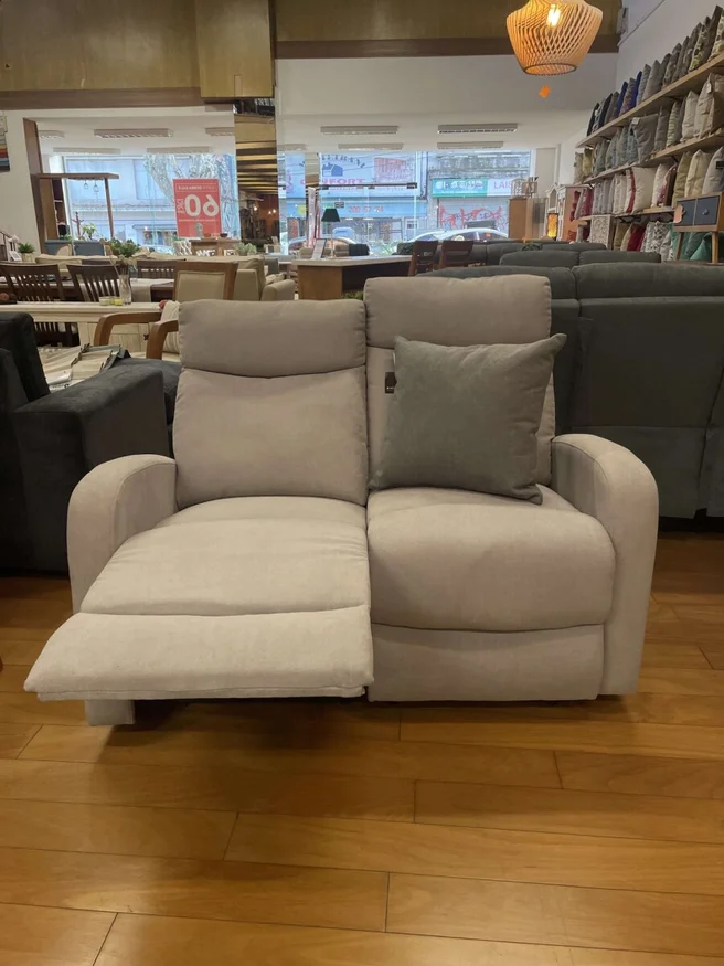 Reclinable fine de 2 cuerpos gris — Serra Amoblamientos en Gris - Sillones y sofás, Uruguay | Serra Amoblamientos, vista 2