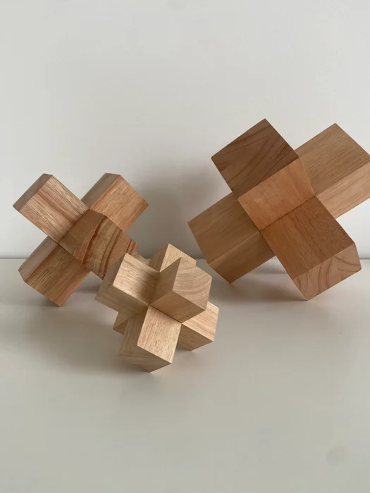 Figura geométrica en madera maciza – 3 cm (9cm) - Decoración, Uruguay | Dreams On Time