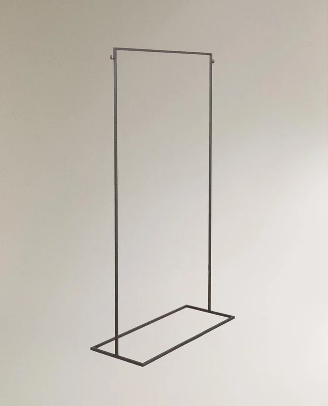 BURRO ROPA METAL en Negro - Cómodas, Uruguay | Zara Home, vista 3