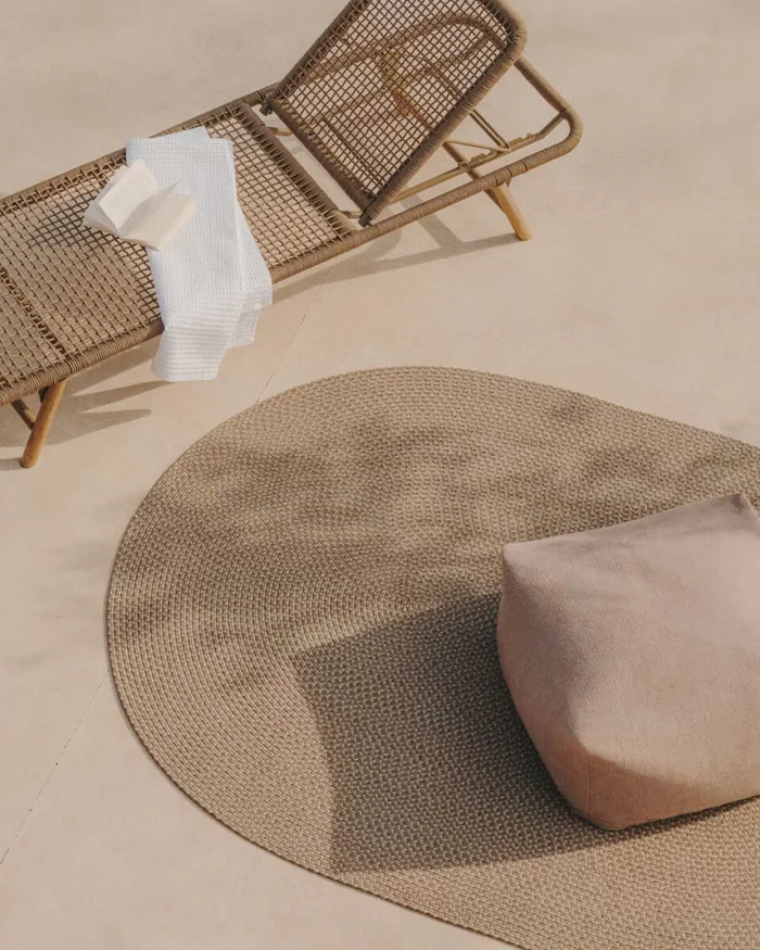 Alfombra ovalada beige Rodhe 100% PET 160 x 230 cm en Beige - Alfombras, Uruguay | Kavehome, vista 2